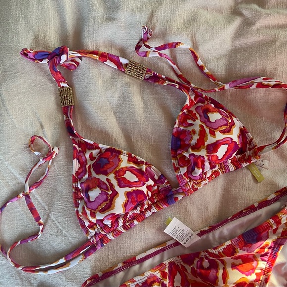 Gianni Bini Other - Gianni Bini floral Ikat triangle string bikini top